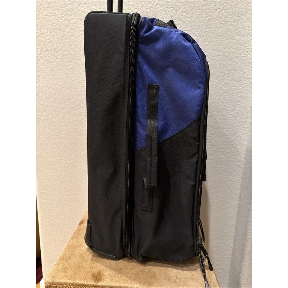InGear Rolling Suitcase Blue Black Softside Travel Luggage‎ Upright